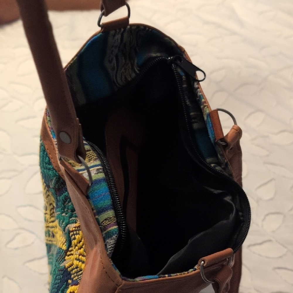 Multicolor Patterned Tote Bag - Picture 3 of 3